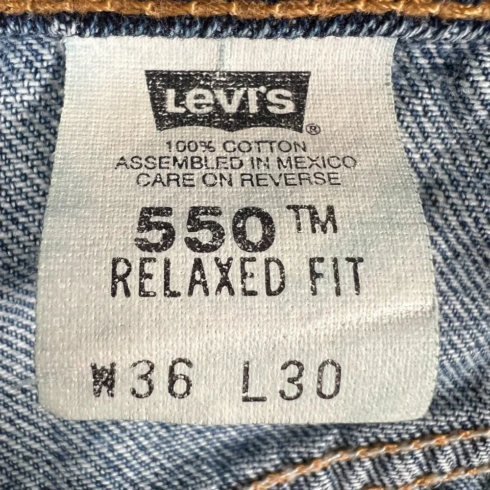 Levi's 550 Jeans Fits 34x30‎ Relaxed Fit Straight Leg Faded Blue Denim VTG 90s